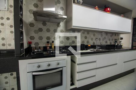 Apartamento à venda com 125m², 2 quartos e 2 vagasCozinha 