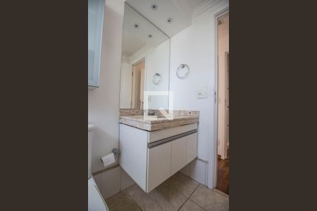 Apartamento à venda com 96m², 2 quartos e 2 vagas Apartamento à venda com 96m², 2 quartos e 2 vagasBanheiro da Suíte 1