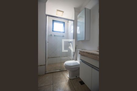 Apartamento à venda com 96m², 2 quartos e 2 vagas Apartamento à venda com 96m², 2 quartos e 2 vagasBanheiro da Suíte 1