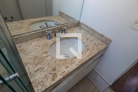 Apartamento à venda com 96m², 2 quartos e 2 vagas Apartamento à venda com 96m², 2 quartos e 2 vagasDetalhe do Banheiro da Suite