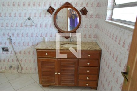 Casa de condomínio à venda com 308m², 5 quartos e 1 vagaBanheiro