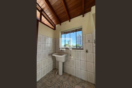 Casa à venda com 190m², 3 quartos e 1 vagaLavanderia