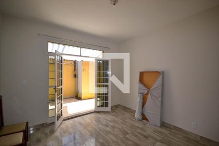 Sala de casa para alugar com 2 quartos, 99m² em São José, Nova Iguaçu