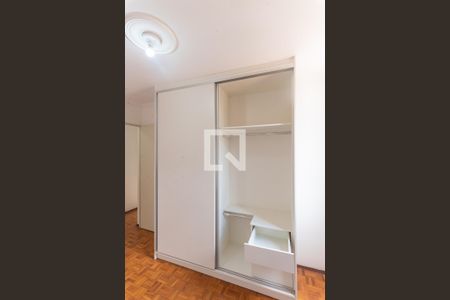 Apartamento à venda com 48m², 2 quartos e 1 vagaQuarto 1 - Armários