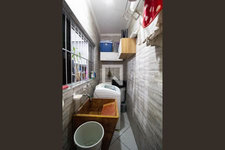 Casa à venda com 75m², 2 quartos e 1 vagaÁrea de Serviço