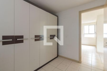 Quarto 1 de apartamento para alugar com 2 quartos, 42m² em Rubem Berta, Porto Alegre