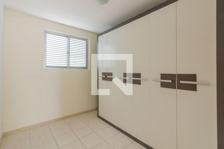 Quarto 1 de apartamento para alugar com 2 quartos, 42m² em Rubem Berta, Porto Alegre