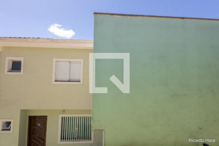 Vista Quarto 1 de casa de condomínio à venda com 2 quartos, 58m² em Chácara Seis de Outubro, São Paulo