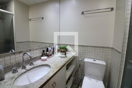 Apartamento à venda com 84m², 3 quartos e 2 vagasBanheiro da Suíte