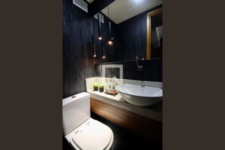 Apartamento à venda com 84m², 3 quartos e 2 vagasLavabo