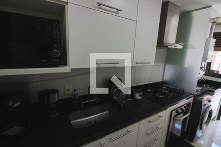 Apartamento à venda com 84m², 3 quartos e 2 vagasCozinha