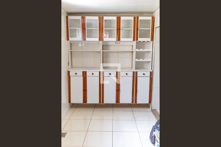 Casa de condomínio à venda com 170m², 2 quartos e sem vaga Casa de condomínio à venda com 170m², 2 quartos e sem vagaCozinha - Armários