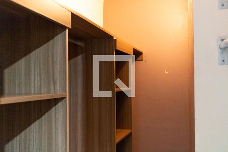 Casa de condomínio à venda com 170m², 2 quartos e sem vaga Casa de condomínio à venda com 170m², 2 quartos e sem vagaCloset do Quarto 2