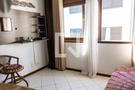 Sala de apartamento para alugar com 1 quarto, 42m² em Canasvieiras, Florianópolis