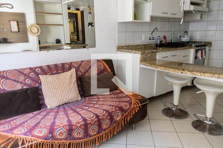 Sala e Cozinha de apartamento para alugar com 1 quarto, 42m² em Canasvieiras, Florianópolis