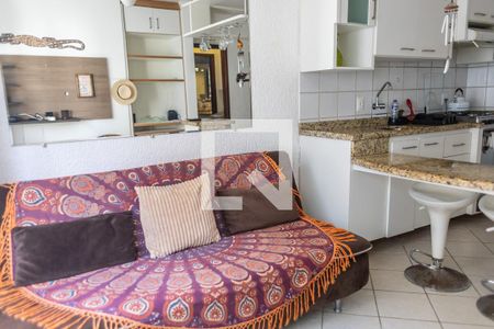 Sala e Cozinha de apartamento para alugar com 1 quarto, 42m² em Canasvieiras, Florianópolis