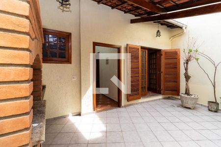 Casa à venda com 200m², 3 quartos e 3 vagasChurrasqueira