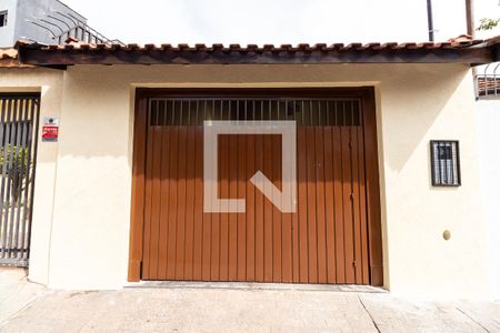 Casa à venda com 200m², 3 quartos e 3 vagasFachada