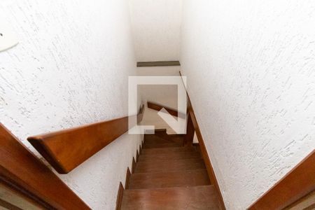 Casa à venda com 200m², 3 quartos e 3 vagasEscada