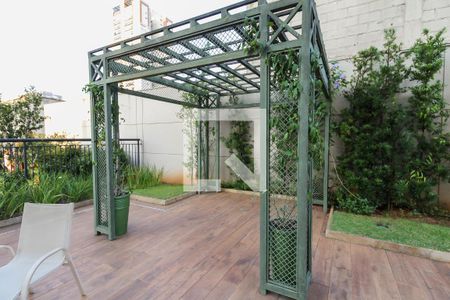 Apartamento à venda com 85m², 2 quartos e 2 vagas Apartamento à venda com 85m², 2 quartos e 2 vagasÁrea comum - Piscina