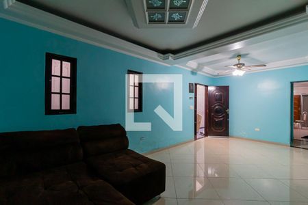 Sala de casa para alugar com 3 quartos, 200m² em Vila Maria Rosa, Ferraz de Vasconcelos