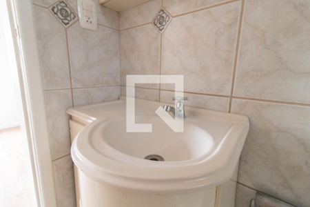 Banheiro de apartamento à venda com 1 quarto, 36m² em Cristal, Porto Alegre