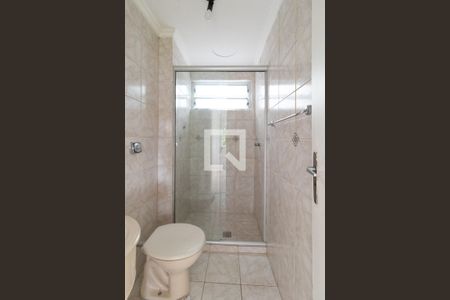 Banheiro de apartamento à venda com 1 quarto, 36m² em Cristal, Porto Alegre