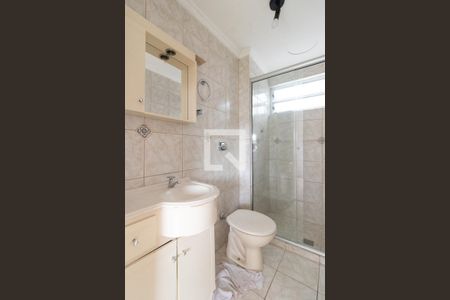 Banheiro de apartamento à venda com 1 quarto, 36m² em Cristal, Porto Alegre