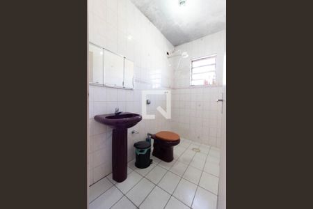 Casa à venda com 200m², 4 quartos e 1 vagaBanheiro 1
