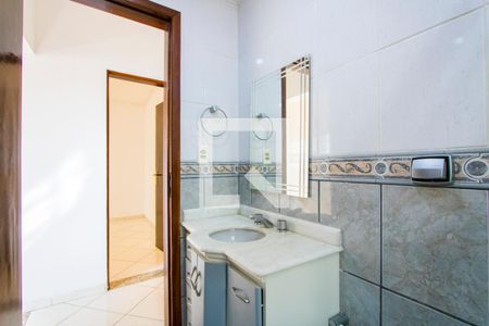 Casa à venda com 312m², 3 quartos e 2 vagasCasa 2 - Banheiro social