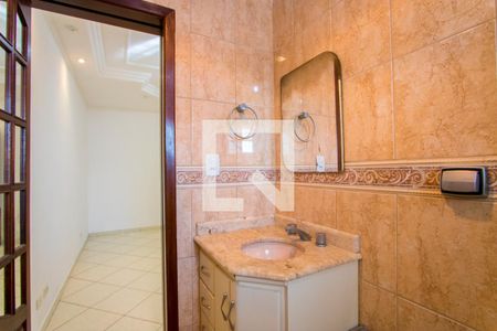 Casa à venda com 312m², 3 quartos e 2 vagasCasa 2 - Banheiro do quarto 1