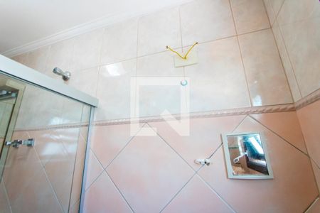 Casa à venda com 312m², 3 quartos e 2 vagasCasa 1 - Banheiro do quarto 1