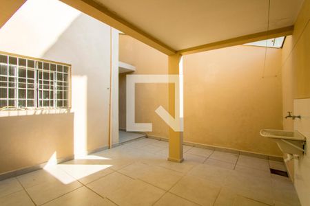 Casa à venda com 312m², 3 quartos e 2 vagasCasa 3 - Área de serviço