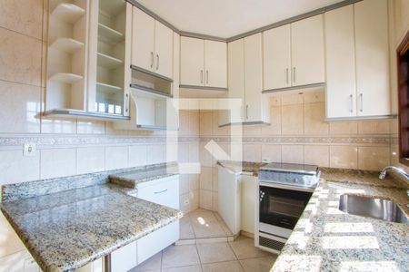 Casa à venda com 312m², 3 quartos e 2 vagasCasa 2 - Cozinha