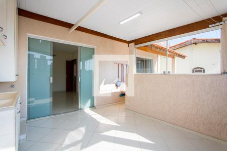 Casa à venda com 312m², 3 quartos e 2 vagasCasa 1 - Área de serviço