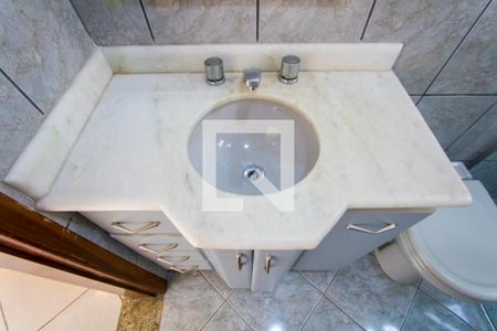 Casa à venda com 312m², 3 quartos e 2 vagasCasa 2 - Banheiro social