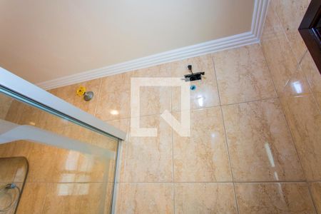 Casa à venda com 312m², 3 quartos e 2 vagasCasa 2 - Banheiro do quarto 1