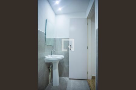 Banheiro de kitnet/studio para alugar com 1 quarto, 33m² em Mirandópolis, São Paulo