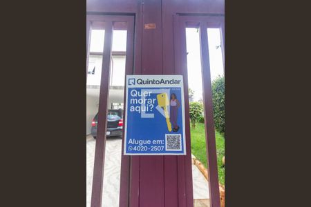 Casa à venda com 257m², 4 quartos e 2 vagas Casa à venda com 257m², 4 quartos e 2 vagasPlaca de Anúncio