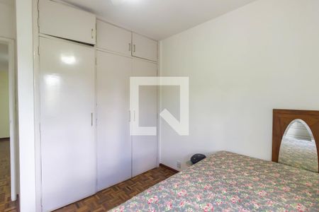 Casa à venda com 257m², 4 quartos e 2 vagas Casa à venda com 257m², 4 quartos e 2 vagasQuarto 2