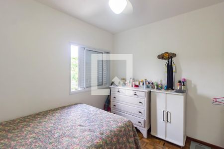 Casa à venda com 257m², 4 quartos e 2 vagas Casa à venda com 257m², 4 quartos e 2 vagasQuarto 2