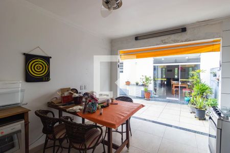 Casa à venda com 257m², 4 quartos e 2 vagas Casa à venda com 257m², 4 quartos e 2 vagasCozinha 2