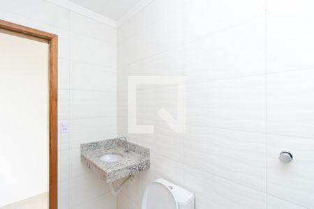 Banheiro de apartamento para alugar com 1 quarto, 30m² em Parque Vitoria, São Paulo