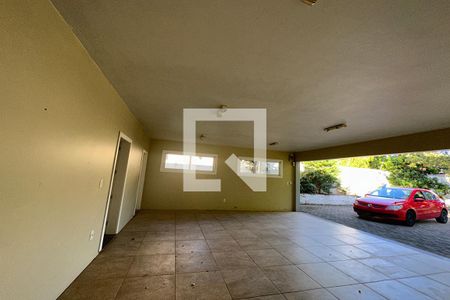 Casa à venda com 300m², 4 quartos e 4 vagasGaragem