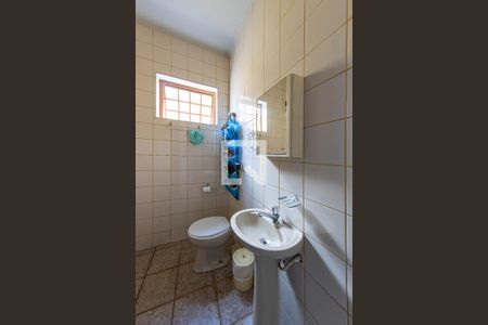 Casa para alugar com 440m², 4 quartos e 2 vagasBanheiro de Serviço