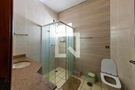 Casa para alugar com 440m², 4 quartos e 2 vagasBanheiro 2