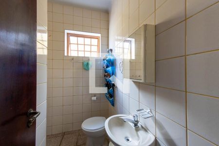 Casa para alugar com 440m², 4 quartos e 2 vagasBanheiro de Serviço