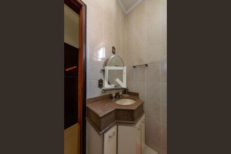 Casa para alugar com 440m², 4 quartos e 2 vagasBanheiro