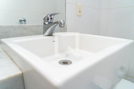 Casa para alugar com 570m², 5 quartos e 4 vagasBanheiro 1 Detalhe