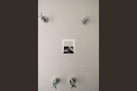 Apartamento à venda com 61m², 2 quartos e 1 vaga Apartamento à venda com 61m², 2 quartos e 1 vagaBanheiro